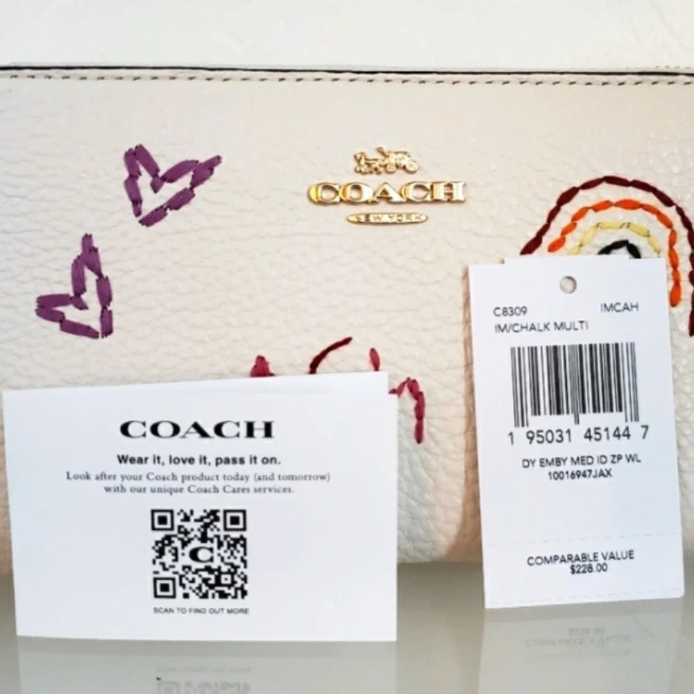 COACH Medium ID Zip Wallet With Diary Embroidery in Gold/ Chalk